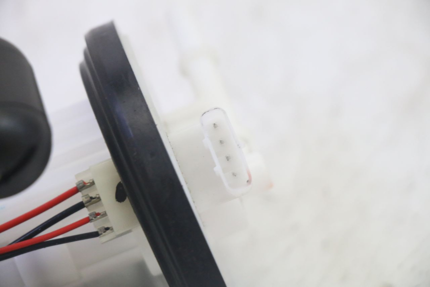 photo de FUEL PUMP JM MOTORS SANTANA EVO 50 (2024 - 2026) - Zoom on usage condition