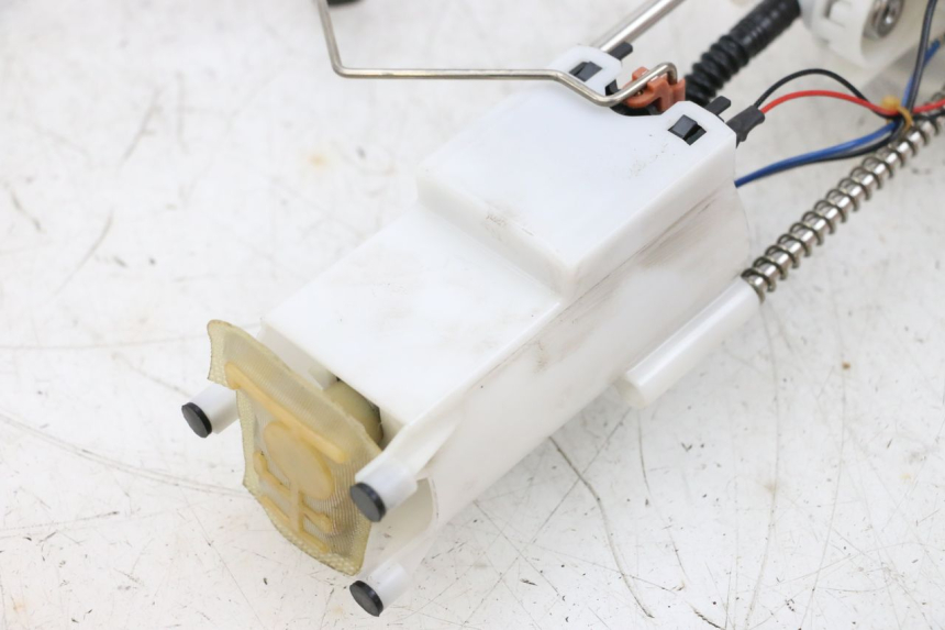 photo de FUEL PUMP PEUGEOT SATELIS 125 (2013 - 2018) - Zoom on usage condition