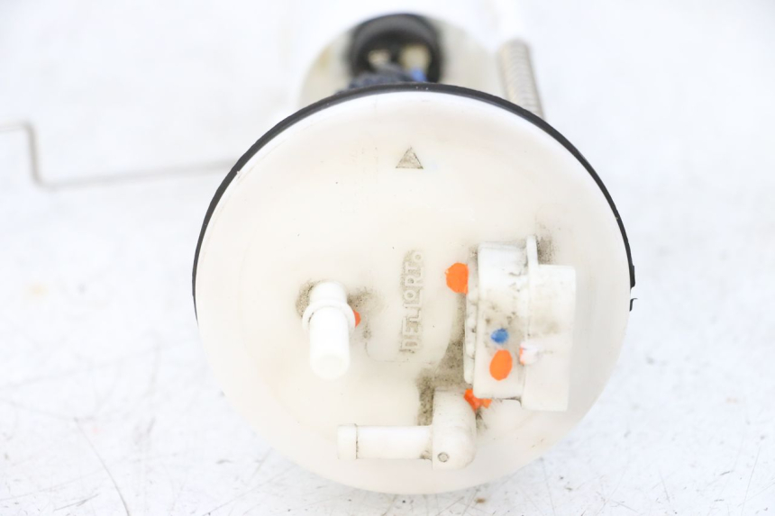 photo de FUEL PUMP PEUGEOT SATELIS 125 (2013 - 2018) - Fixing points details