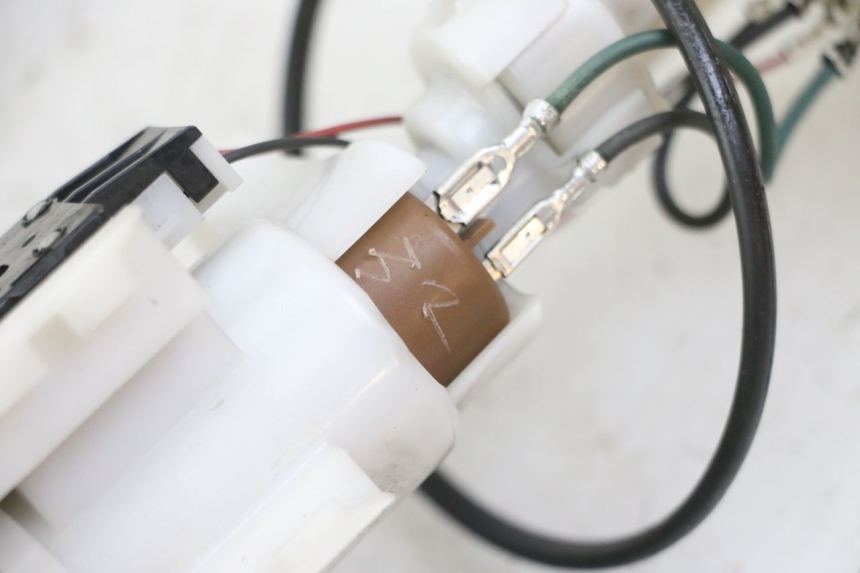photo de FUEL PUMP SUZUKI BURGMAN 125 (2007 - 2014)