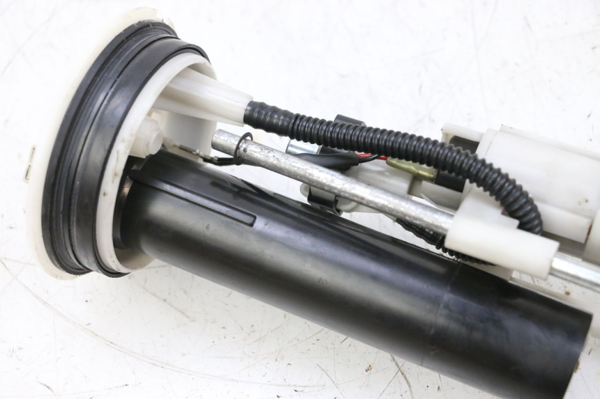 photo de FUEL PUMP YAMAHA XMAX X-MAX 125 (2006 - 2009) - Zoom on usage condition