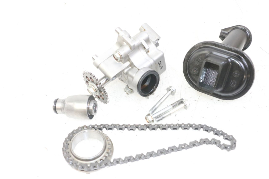 photo de OIL PUMP HONDA CB R 1000 (2018 - 2023)