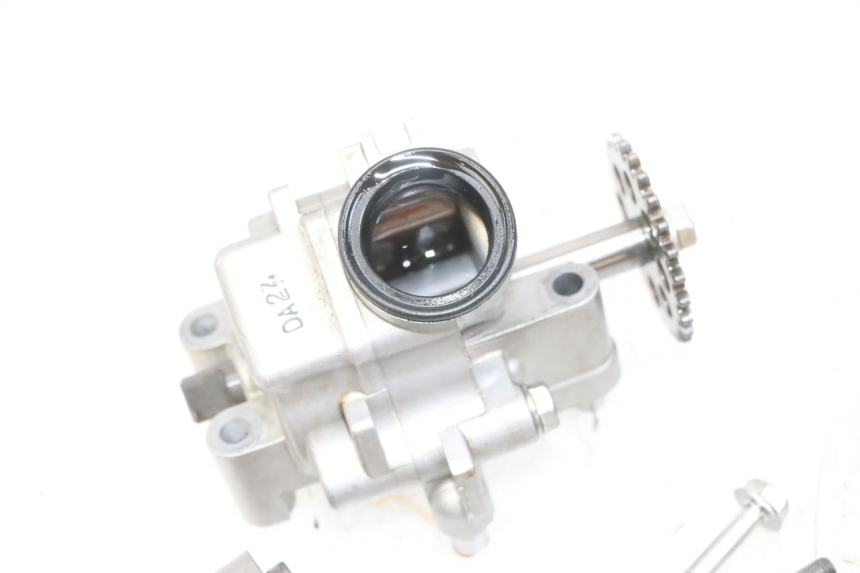 photo de OIL PUMP HONDA CB R 1000 (2018 - 2023)