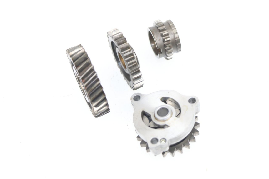photo de OIL PUMP SUZUKI DR DJEBEL 600 (1985 - 1990)