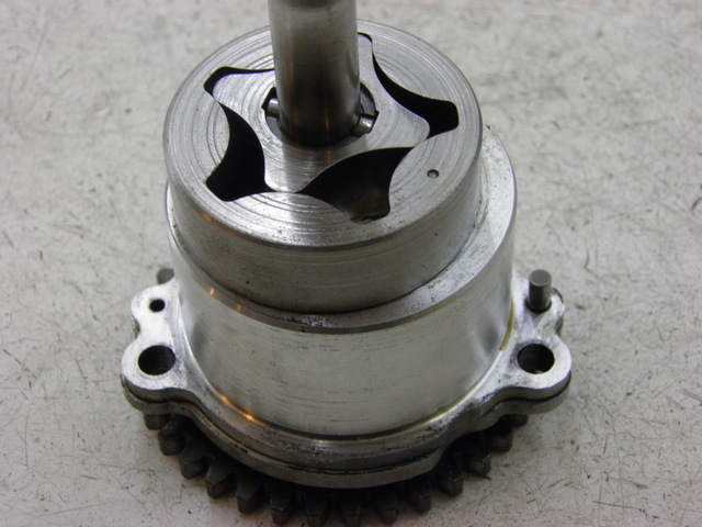 photo de OIL PUMP KAWASAKI ZZR 600 (1995 - 2004)