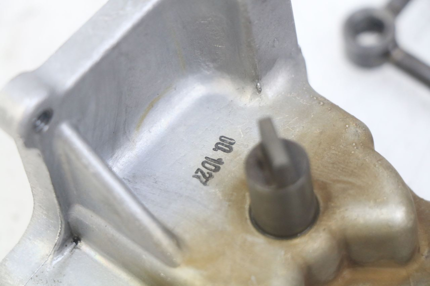 photo de OIL PUMP TRIUMPH SPRINT ST 955 (1999 - 2001)