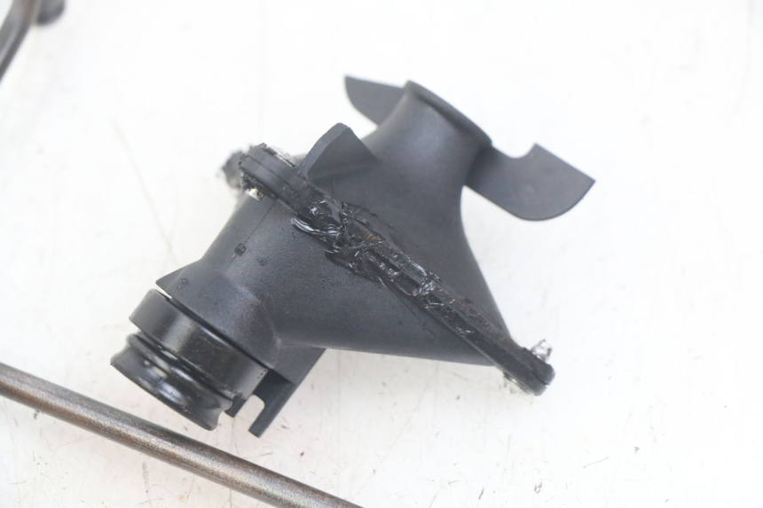 photo de OIL PUMP TRIUMPH SPRINT ST 955 (1999 - 2001)
