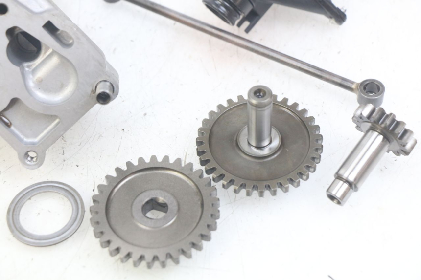 photo de OIL PUMP TRIUMPH SPRINT ST 955 (1999 - 2001)