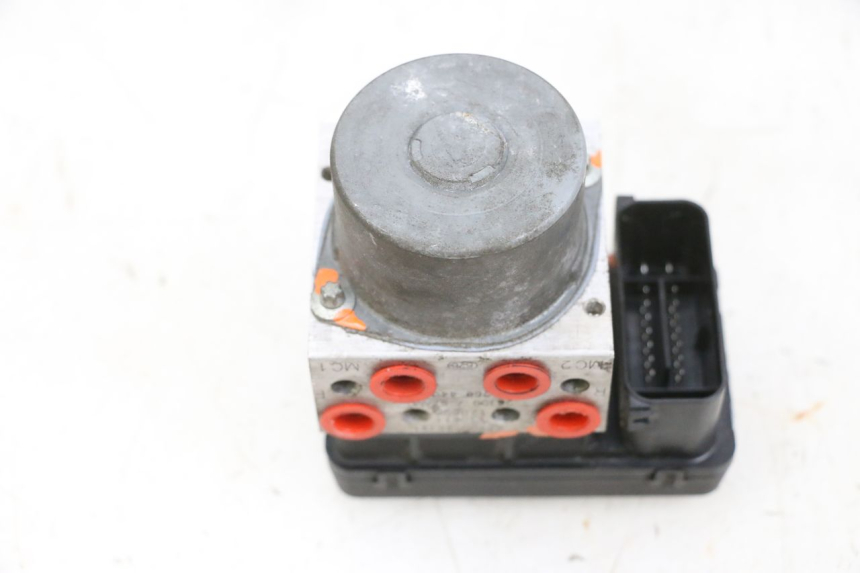 photo de ABS PUMP SUZUKI BURGMAN 650 (2013 - 2020)