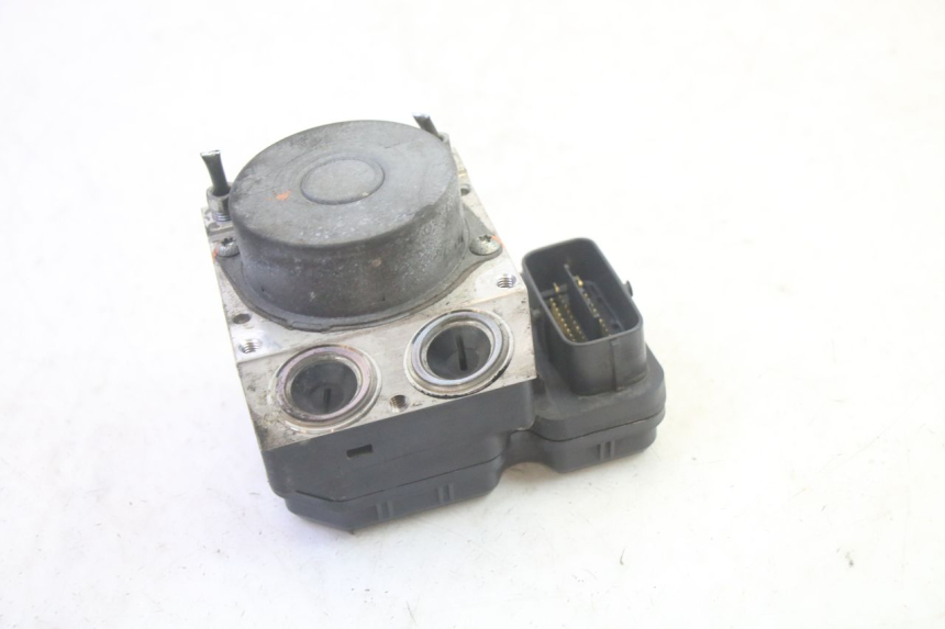 photo de ABS PUMP YAMAHA FJR ABS 1300 (2006 - 2012) - Alternative perspective