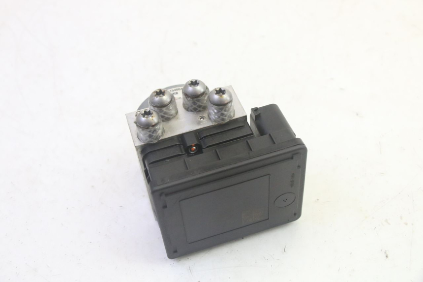 photo de ABS PUMP BMW R GS 1250 (2021 - 2024) - Alternative perspective