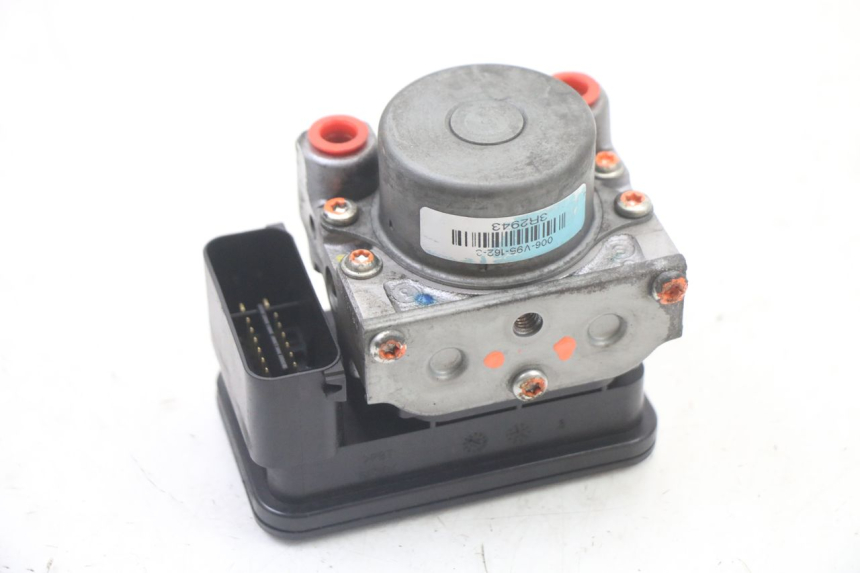 photo de ABS PUMP SUZUKI BURGMAN 125 (2015 - 2017)