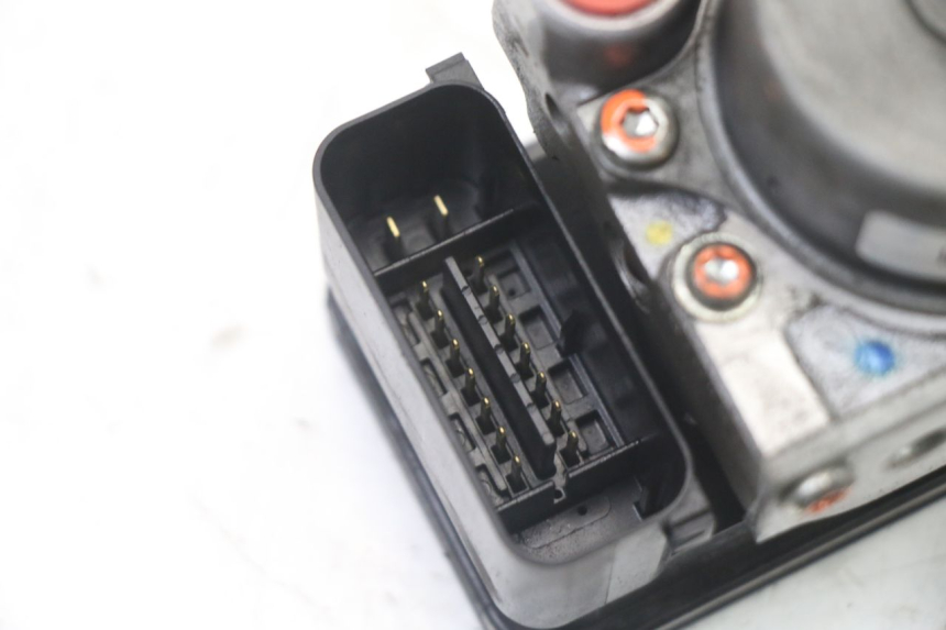 photo de ABS PUMP SUZUKI BURGMAN 125 (2015 - 2017)