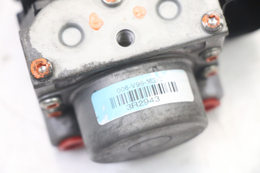 photo de ABS PUMP SUZUKI BURGMAN 125 (2015 - 2017)