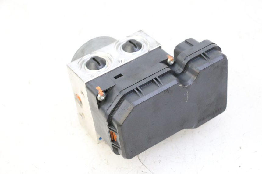 photo de ABS PUMP YAMAHA XJ6 ABS 600 (2008 - 2016)