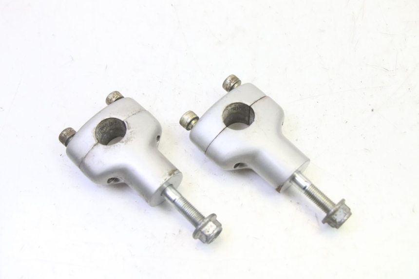 photo de HANDLEBAR RISERS HYOSUNG GV AQUILA 125 (2000 - 2004)