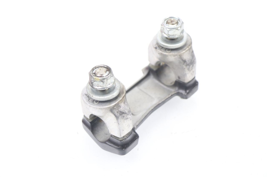 photo de HANDLEBAR RISERS HONDA CBF 125 (2009 - 2015)