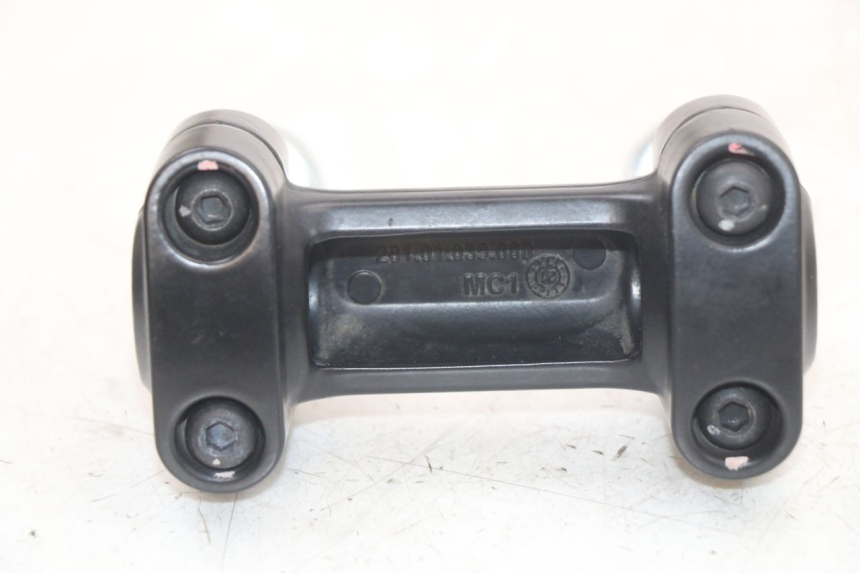 photo de HANDLEBAR RISERS HUSQVARNA SVARTPILEN 401 (2018 - 2023)