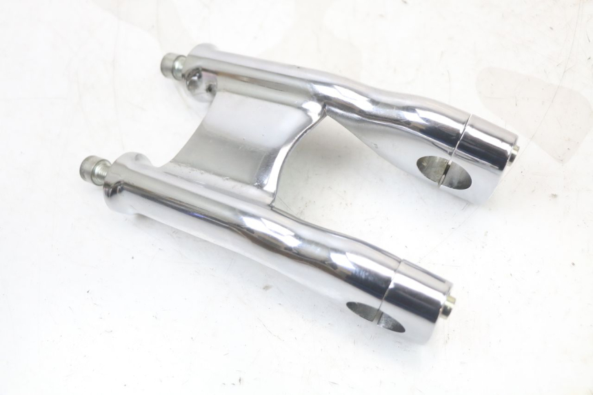 photo de HANDLEBAR RISERS REGAL RAPTOR SPYDER 125 (2010 - 2018)