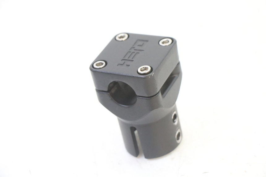 photo de HANDLEBAR RISERS HERO S10 1