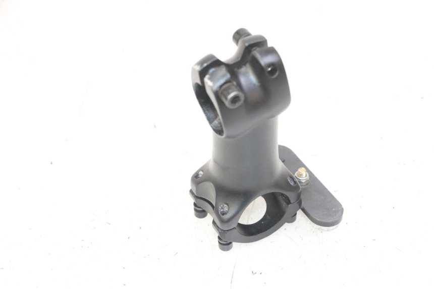 photo de HANDLEBAR CLAMP NAMI STELLAR 1