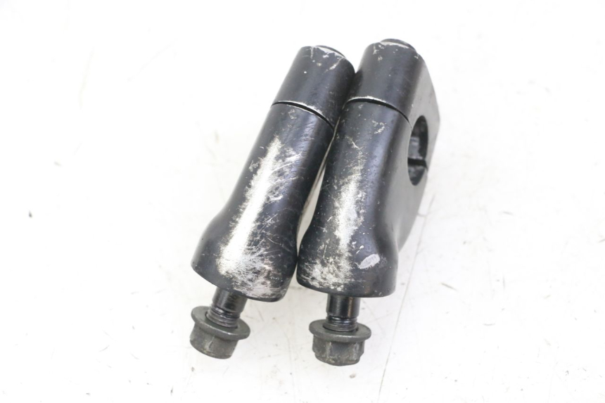 photo de HANDLEBAR RISERS YAMAHA FZS FAZER 600 (2001 - 2003)