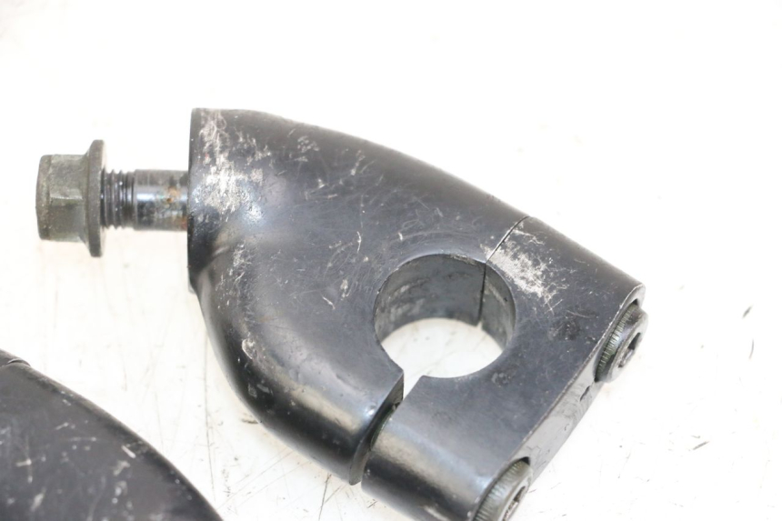photo de HANDLEBAR RISERS YAMAHA FZS FAZER 600 (2001 - 2003)