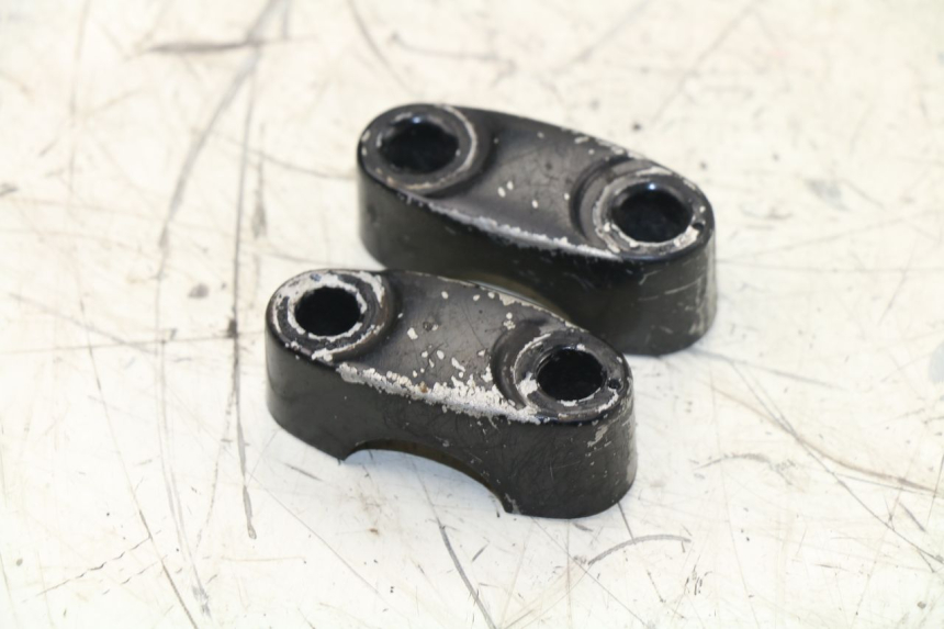 photo de HANDLEBAR RISERS YAMAHA YBR 125 (2004 - 2006)