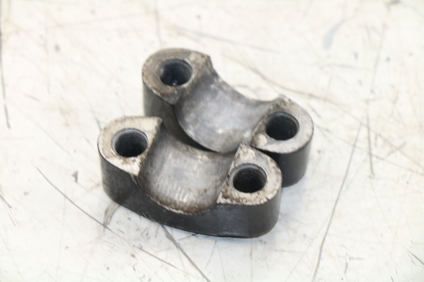 photo de HANDLEBAR RISERS YAMAHA YBR 125 (2004 - 2006)