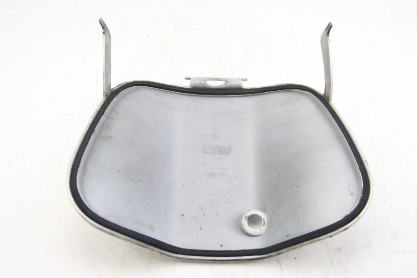 photo de GLOVE BOX DOOR APRILIA SCARABEO 4T 50 (2009 - 2017)