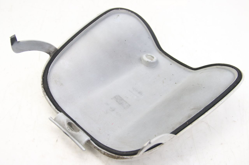 photo de GLOVE BOX DOOR APRILIA SCARABEO 4T 50 (2009 - 2017)
