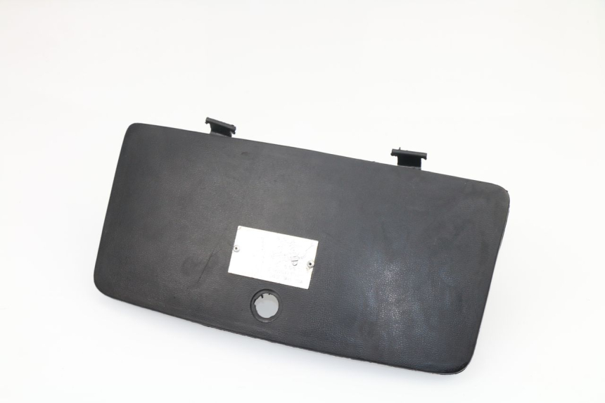 photo de GLOVEBOX DOOR BAOTIAN BT SPEEDROAD 125 (2008 - 2012)