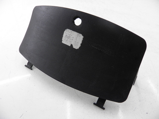photo de GLOVEBOX DOOR BENZHOU YY50QT31 VINTAGE 50 (2009 - 2012)