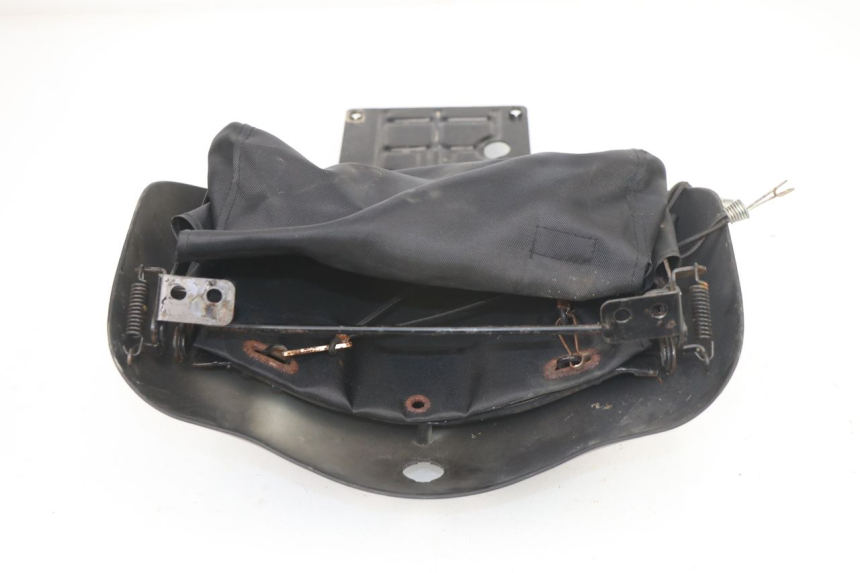 photo de GLOVEBOX DOOR BHM WACO 4T 50 (2008 - 2015)