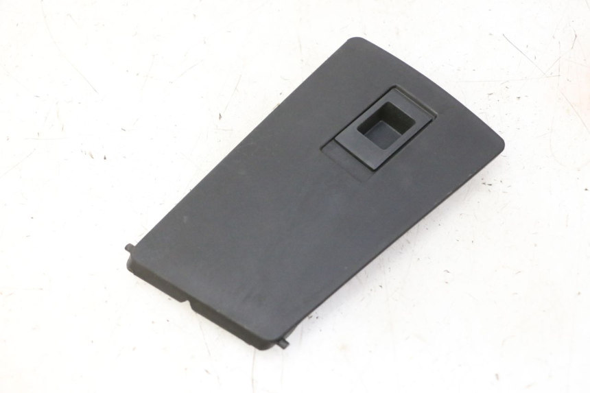 photo de GLOVE BOX DOOR PEUGEOT CITYSTAR 50 (2013 - 2017)