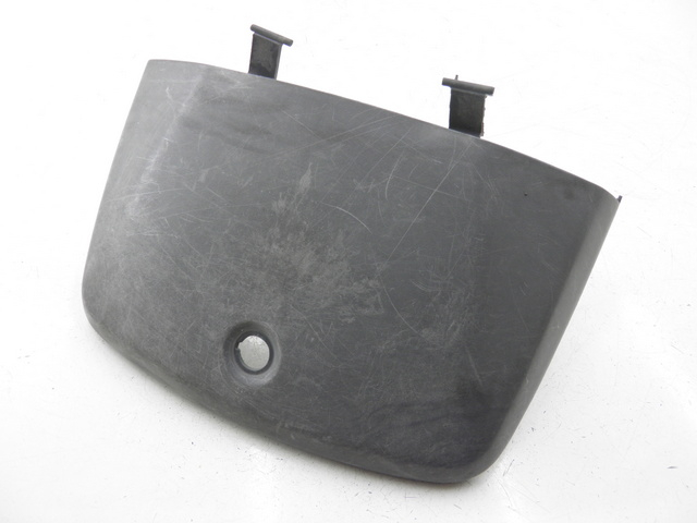photo de GLOVEBOX DOOR HONDA NH VISION 50 (1985 - 1994)