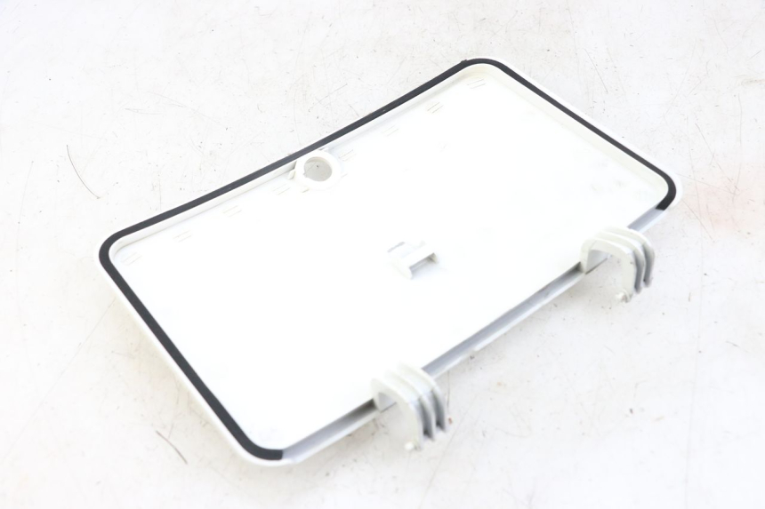 photo de GLOVE BOX DOOR KYMCO LIKE 125 (2009 - 2016)