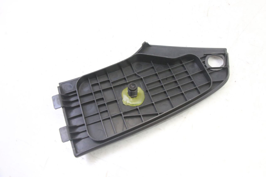 photo de GLOVEBOX DOOR HONDA NTV DEAUVILLE 650 (2001 - 2006)