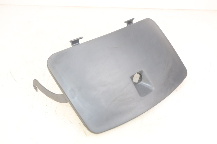 photo de GLOVE BOX DOOR PEUGEOT SV 125 (1991 - 1994)