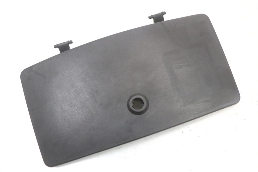 photo de GLOVEBOX DOOR PIAGGIO ZIP RST 50 (1996 - 1998)