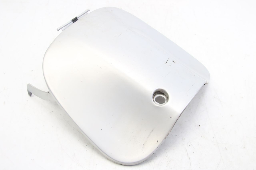 photo de GLOVE BOX DOOR APRILIA SCARABEO 4T 50 (2009 - 2017)