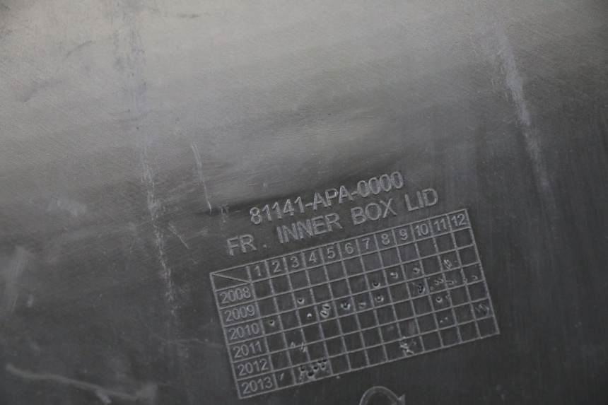 photo de GLOVE BOX DOOR PEUGEOT TWEET 4T 50 (2014 - 2019)