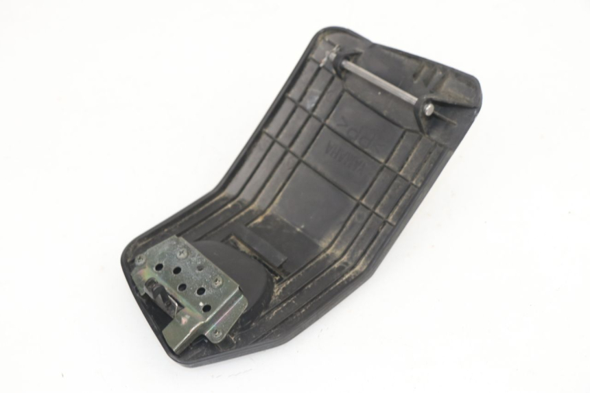 photo de GLOVEBOX DOOR YAMAHA CYGNUS X 125 (2004 - 2007)