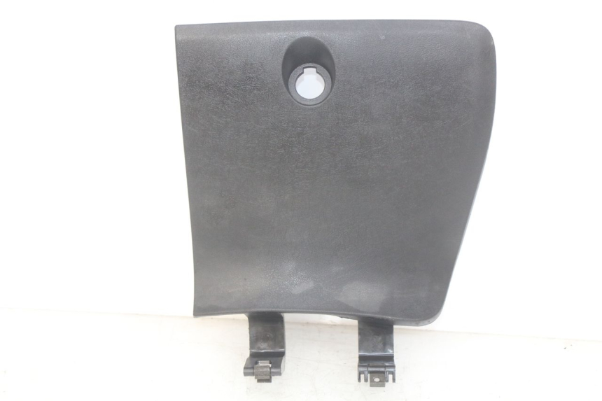 photo de GLOVE BOX DOOR YAMAHA XMAX X-MAX 125 (2006 - 2009)