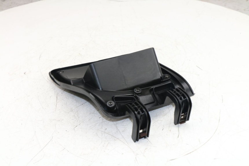 photo de GLOVE BOX DOOR YAMAHA XMAX X-MAX 125 (2006 - 2009)