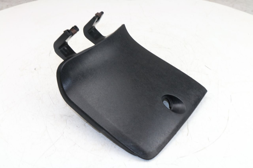 photo de GLOVE BOX DOOR YAMAHA XMAX X-MAX 125 (2006 - 2009)