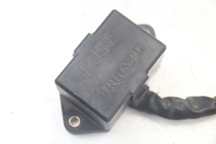 photo de FUSE HOLDER TRIUMPH SPEED TRIPLE T301 900 (1994 - 1996)