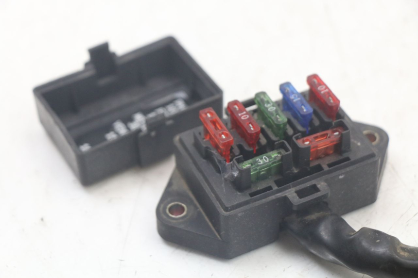 photo de FUSE HOLDER TRIUMPH SPEED TRIPLE T301 900 (1994 - 1996)