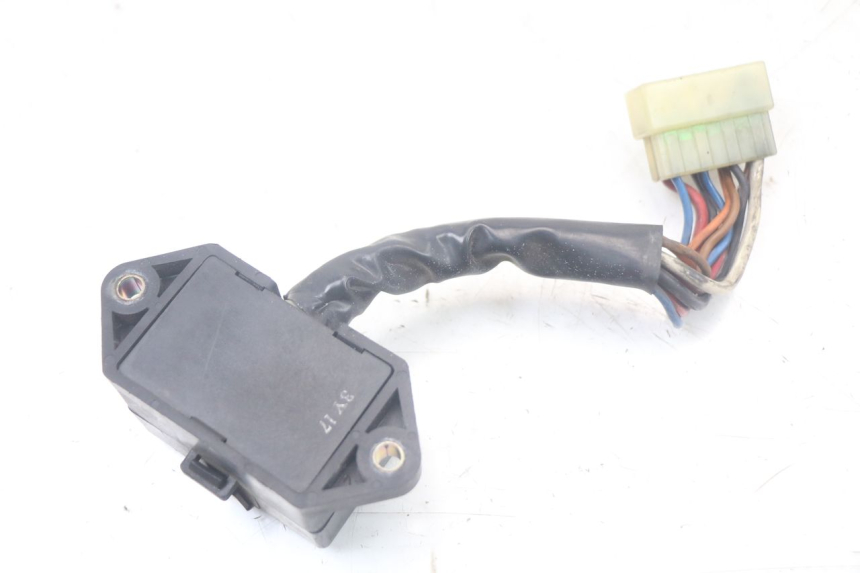 photo de FUSE HOLDER TRIUMPH SPEED TRIPLE T301 900 (1994 - 1996)