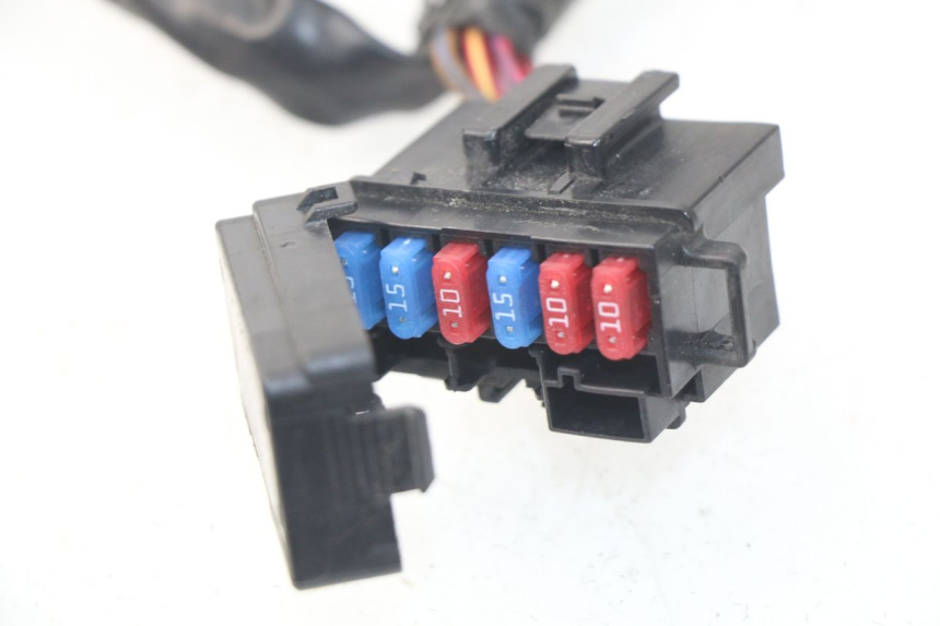 photo de FUSE BOX YAMAHA XP T-MAX TMAX ABS 500 (2004 - 2007)